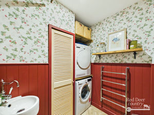 Laundry/WC- click for photo gallery